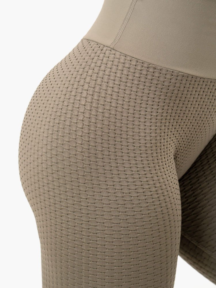Honeycomb Scrunch Seamless Leggings - Khaki, Ryderwear
