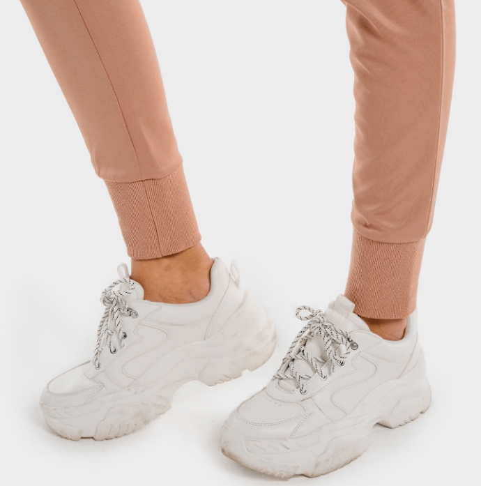 Squat Wolf jogger SHE-WOLF DO-KNOT-JOGGERS – DUSTY ROSE